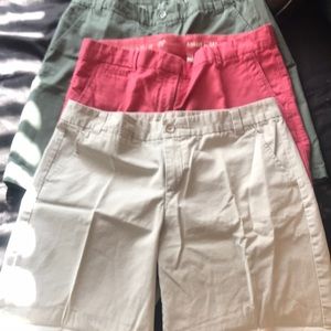 GAP Boyfriend Roll Up Khakis Shorts (3)